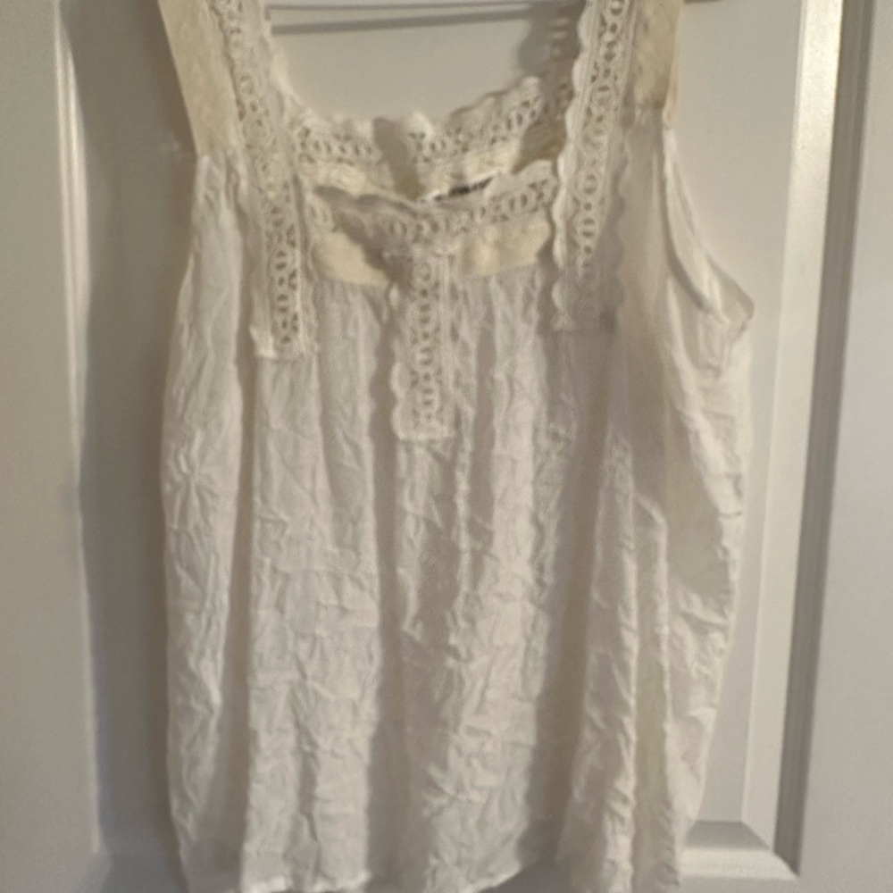 Maurice’s plus size top. Off white top. Size 2